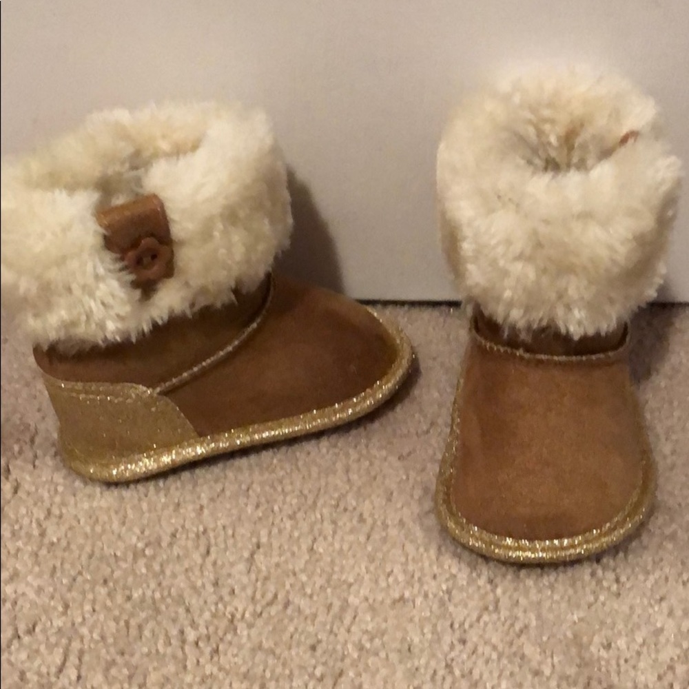 Crib boots